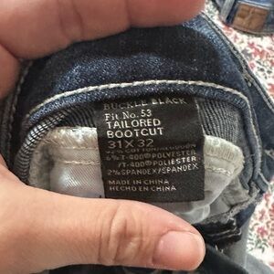 31x32 buckle black fit 53